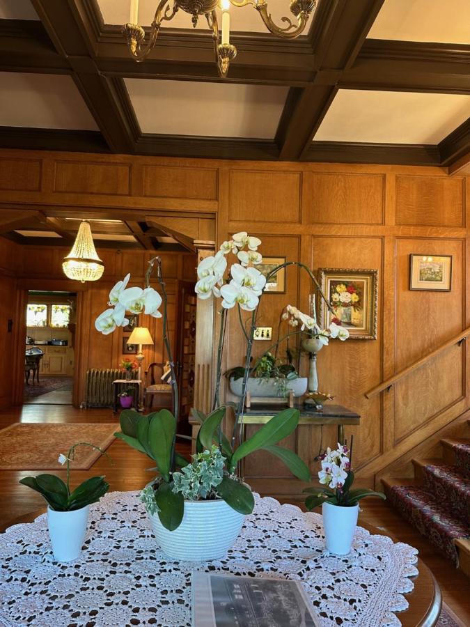 Prior Castle Inn Victoria Exterior photo