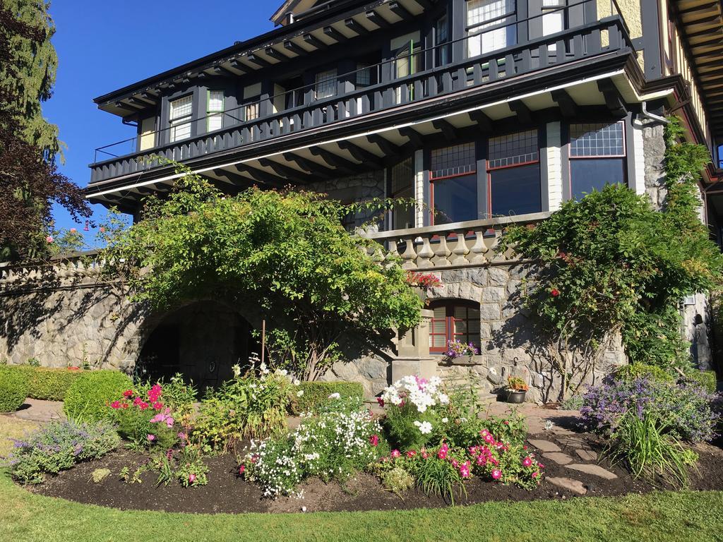 Prior Castle Inn Victoria Exterior photo