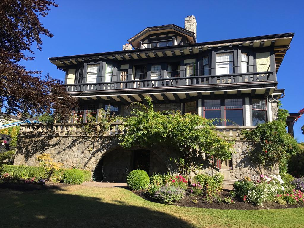 Prior Castle Inn Victoria Exterior photo